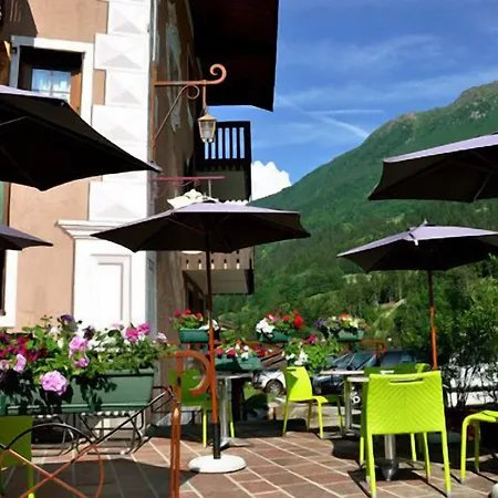 Du Bourg 3*