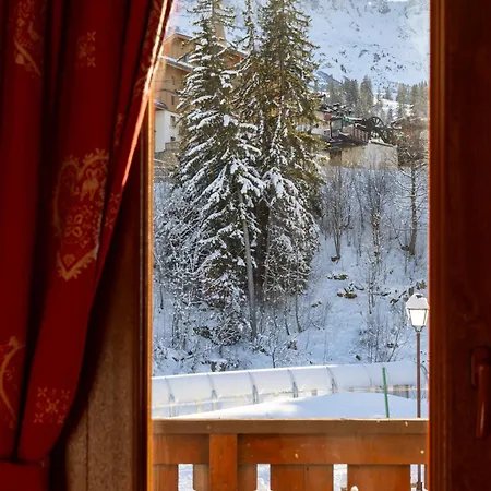 Hotel Du Bourg 3*