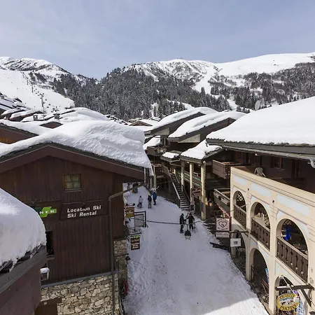 Hotel Du Bourg 3*