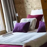 Du Bourg Hotell 3*