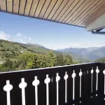 Du Bourg Hotell