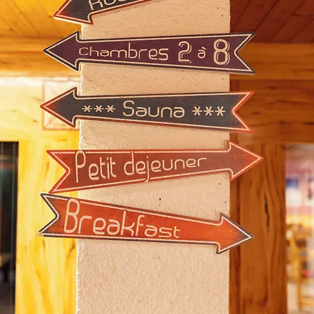 Hotel Du Bourg 3*